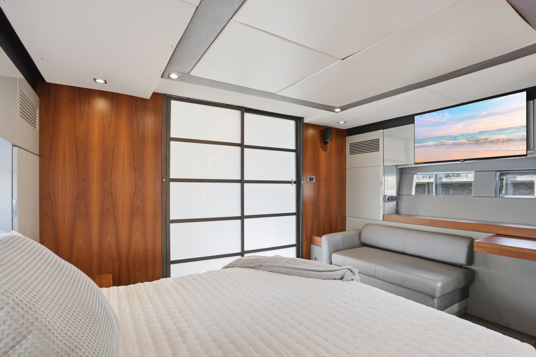 62' Fairline