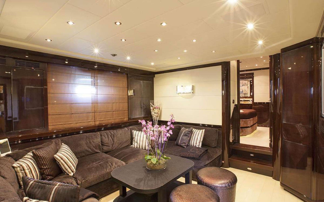 130' Mangusta