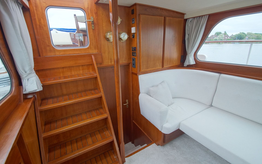 47' Super Van Craft