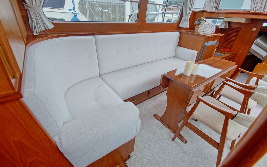 47' Super Van Craft