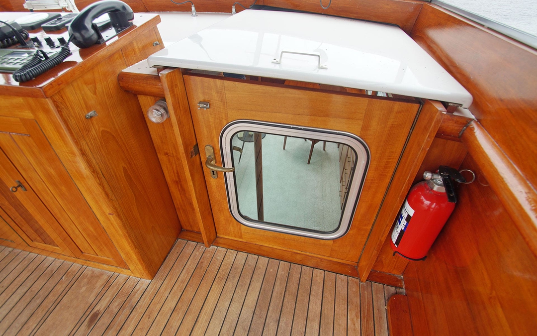 47' Super Van Craft