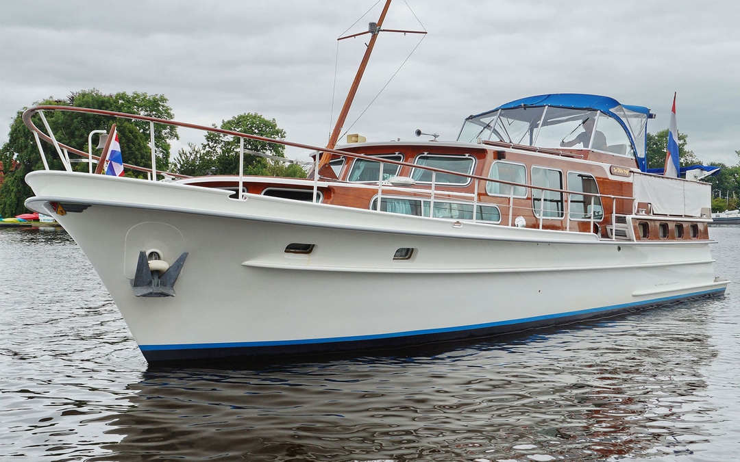 47' Super Van Craft