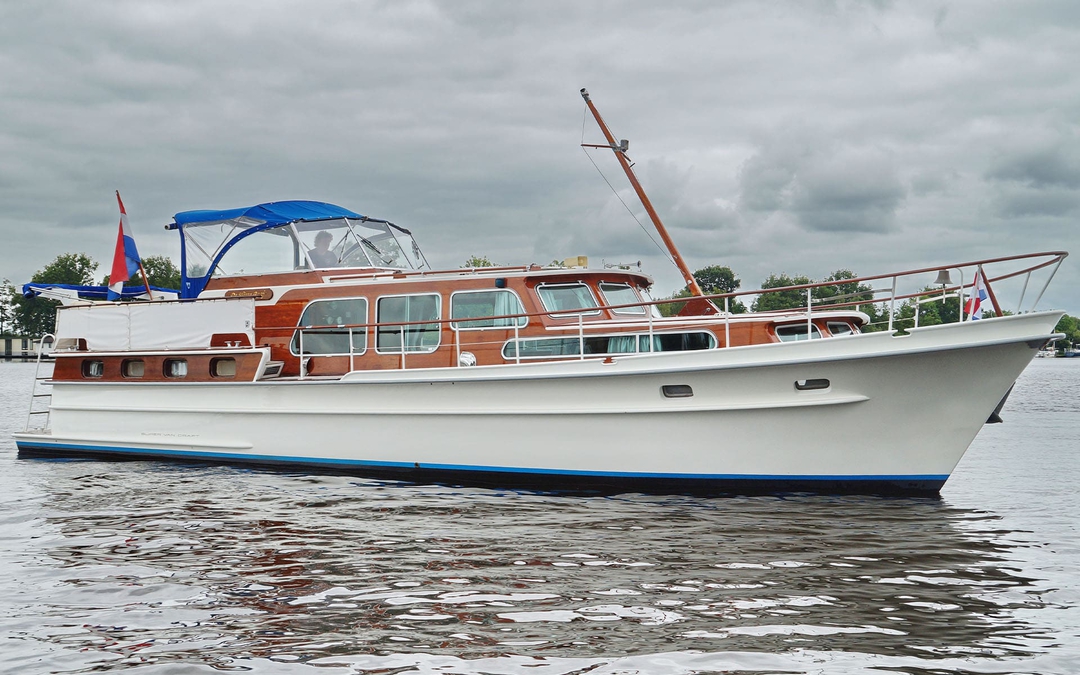 47' Super Van Craft