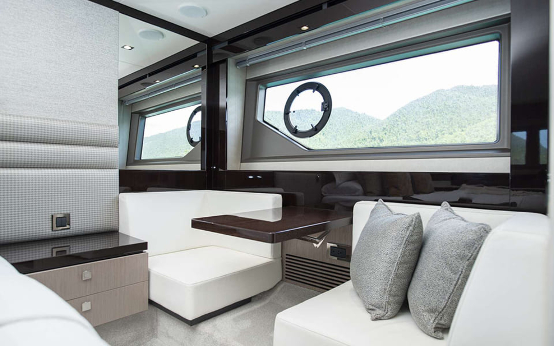 66' Sunseeker