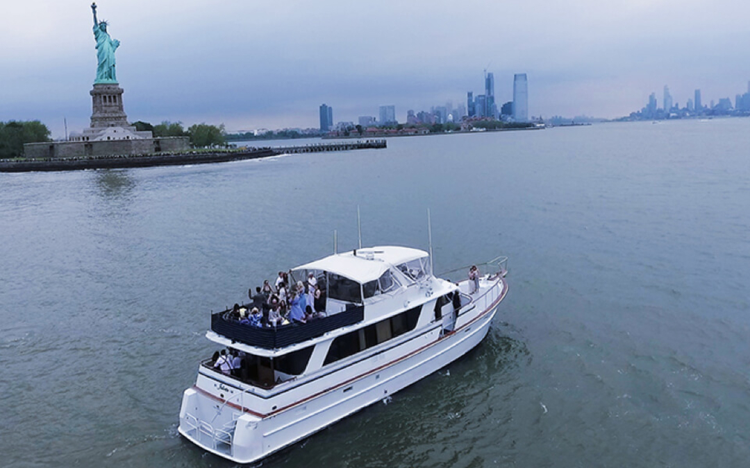80' Chris-Craft
