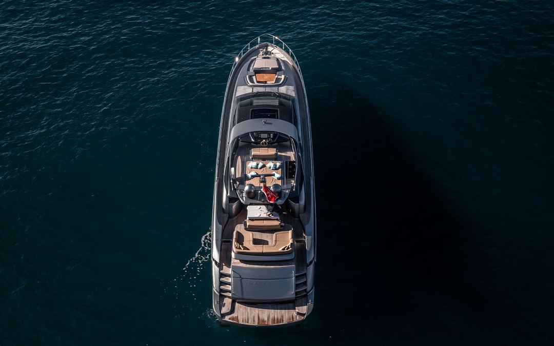 86' Riva