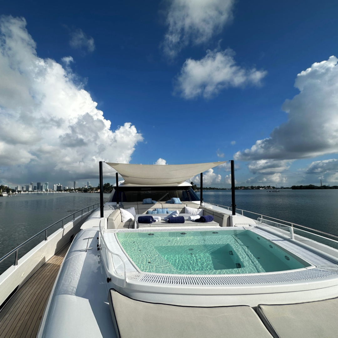 140' AB Yachts