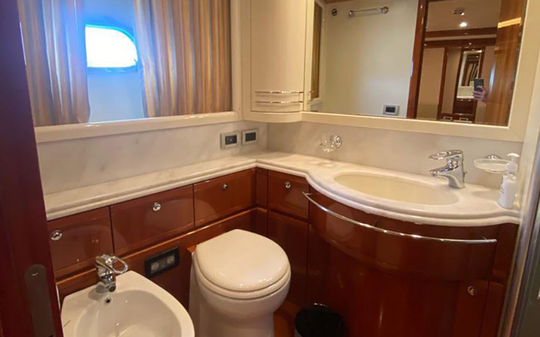 83' Ferretti