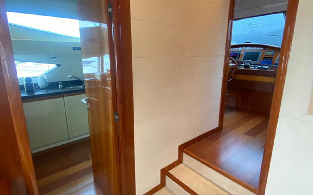 83' Ferretti