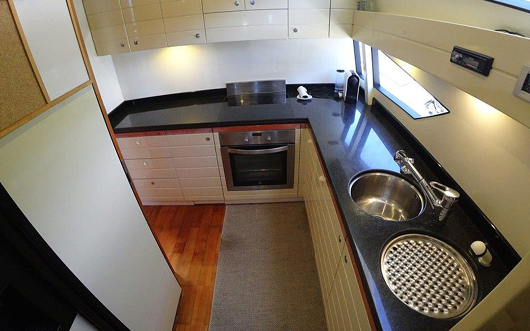 83' Ferretti
