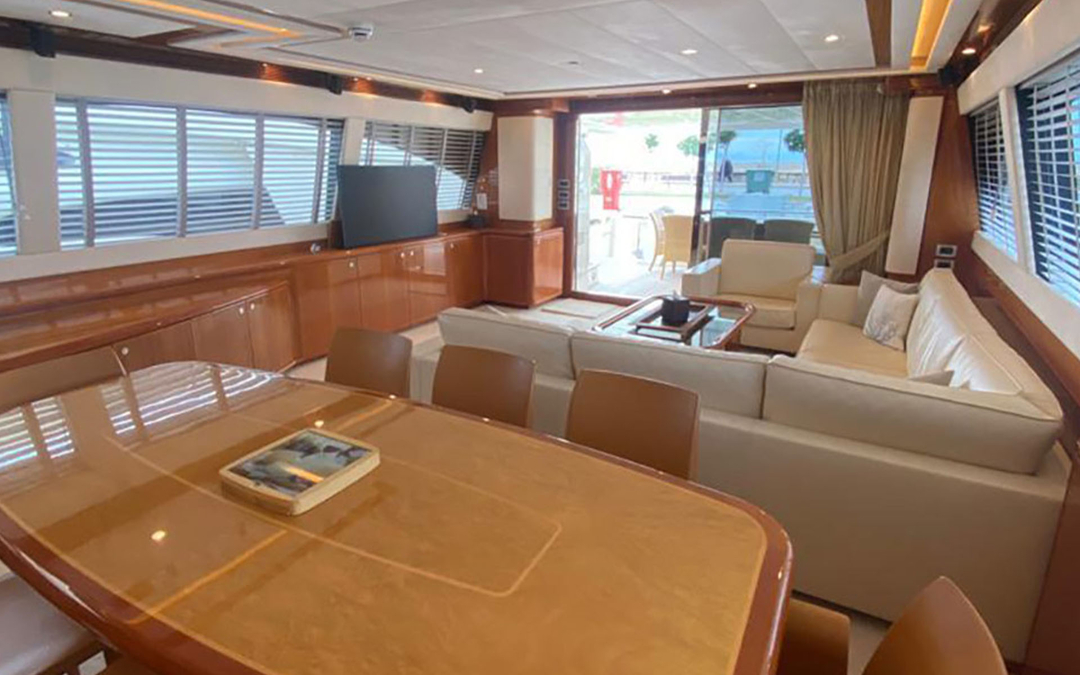 83' Ferretti