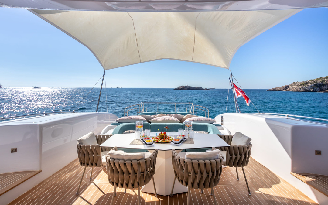 108' Mangusta