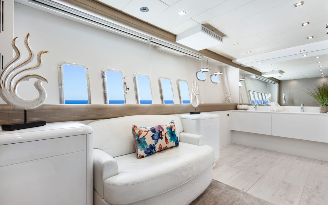 108' Mangusta