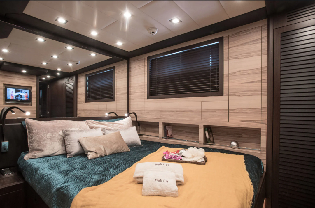80' Mangusta