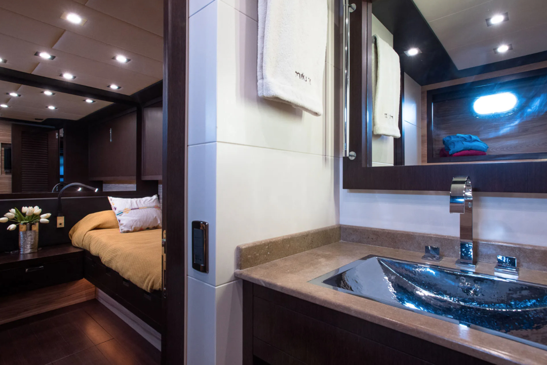 80' Mangusta