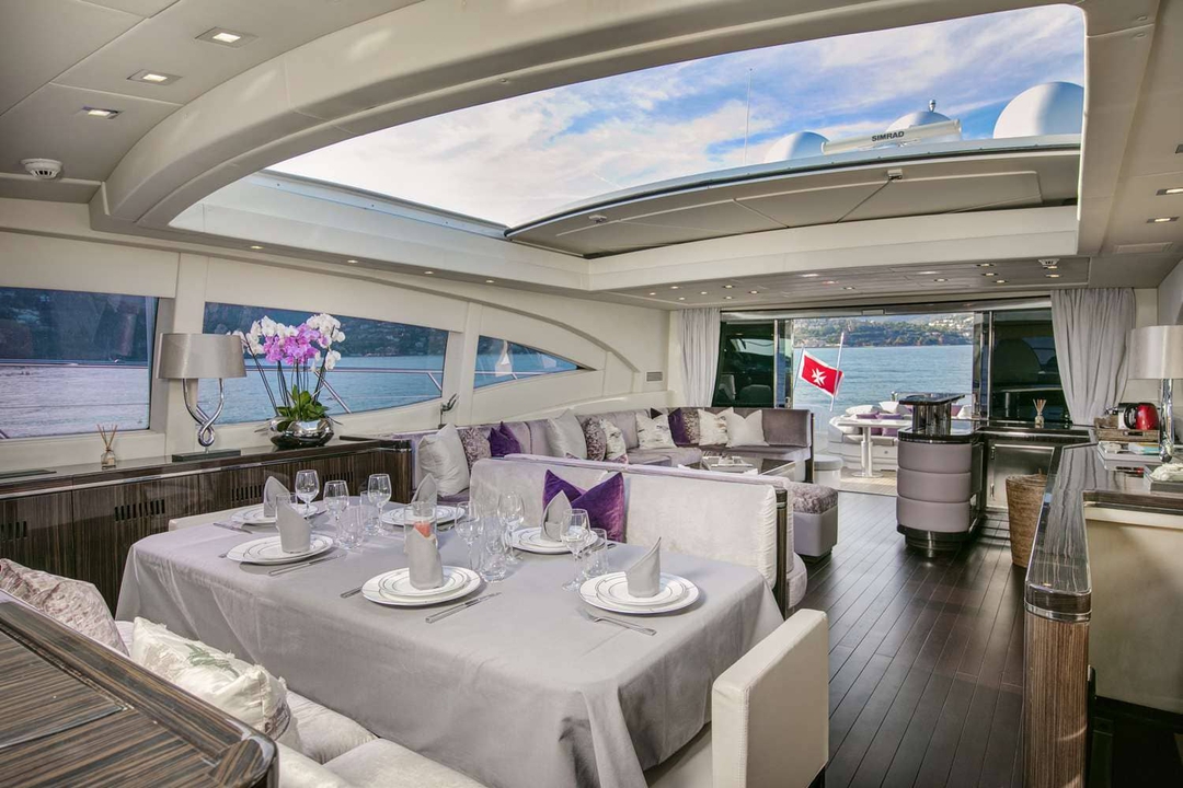 108' Mangusta