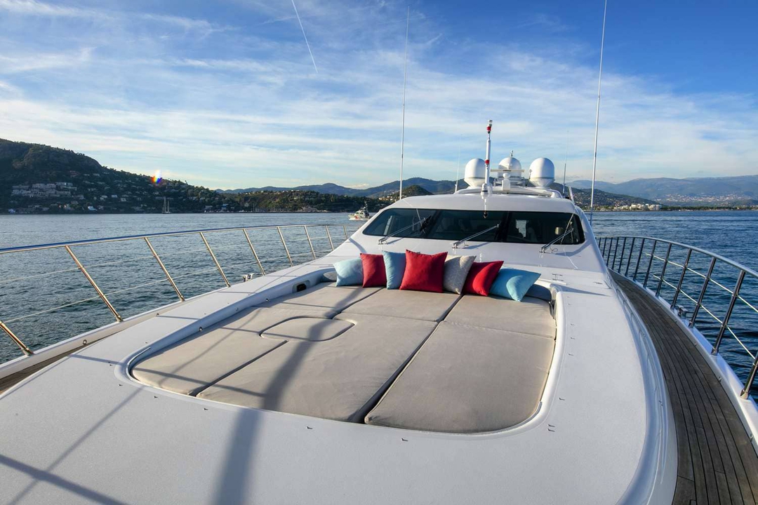 108' Mangusta