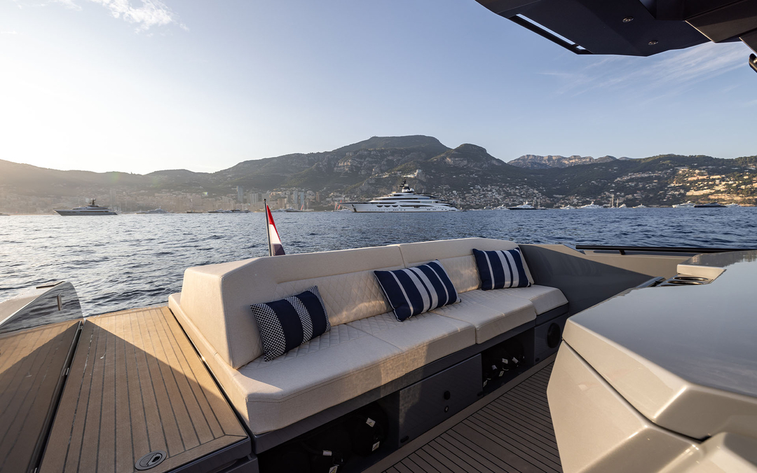 40' Vanquish
