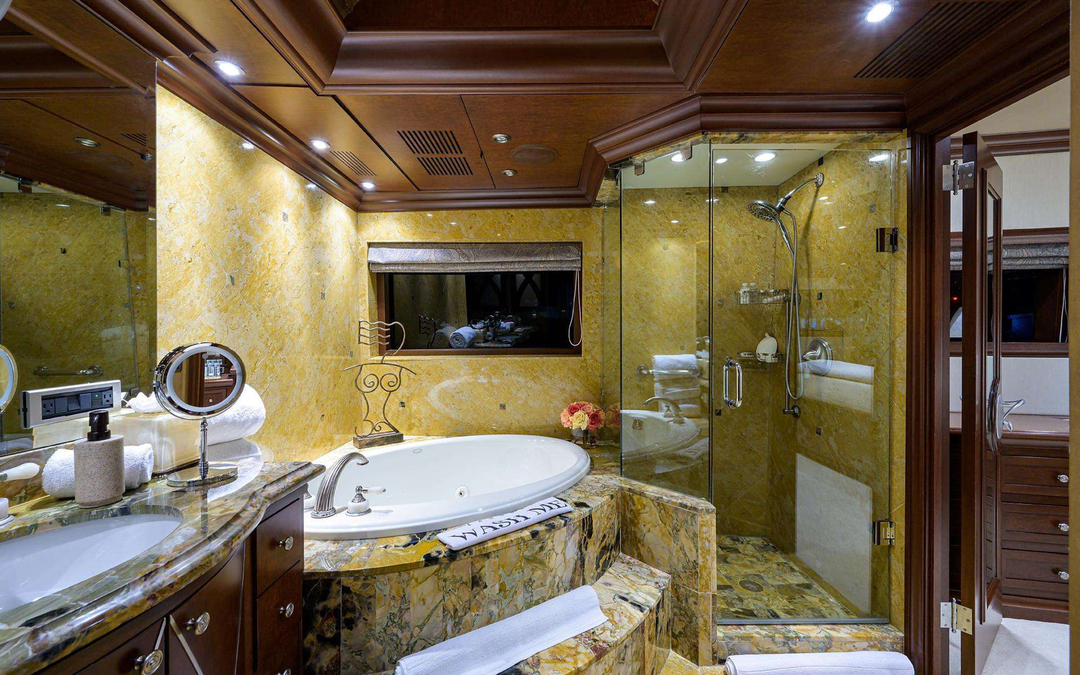 136' Intermarine Savannah