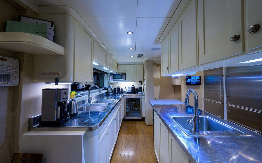 136' Intermarine Savannah