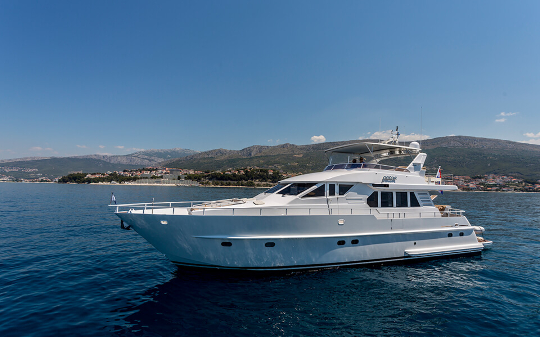 65' Moonen