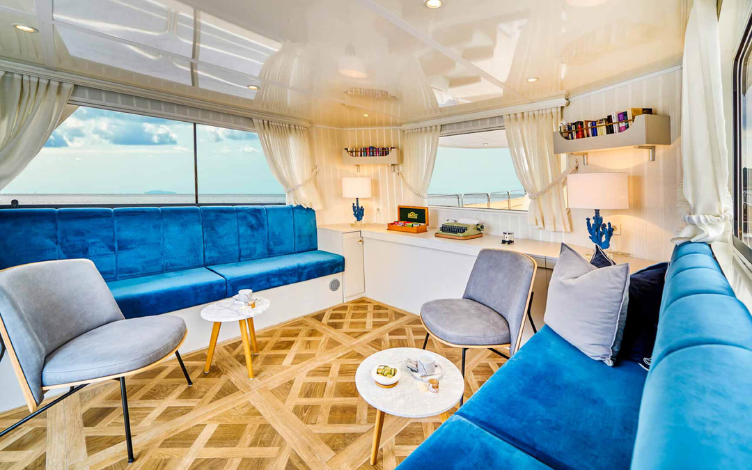130' Botique Yacht