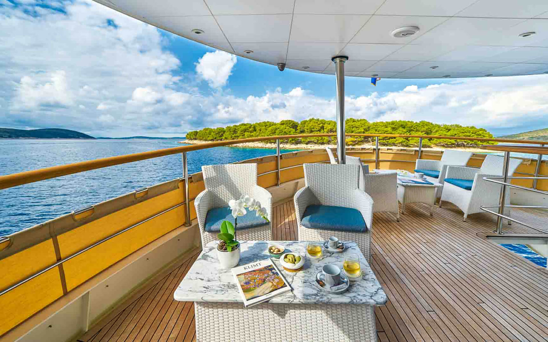 130' Botique Yacht