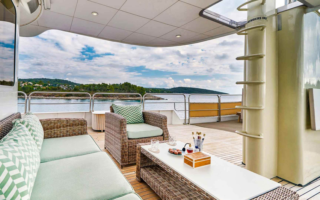 130' Botique Yacht