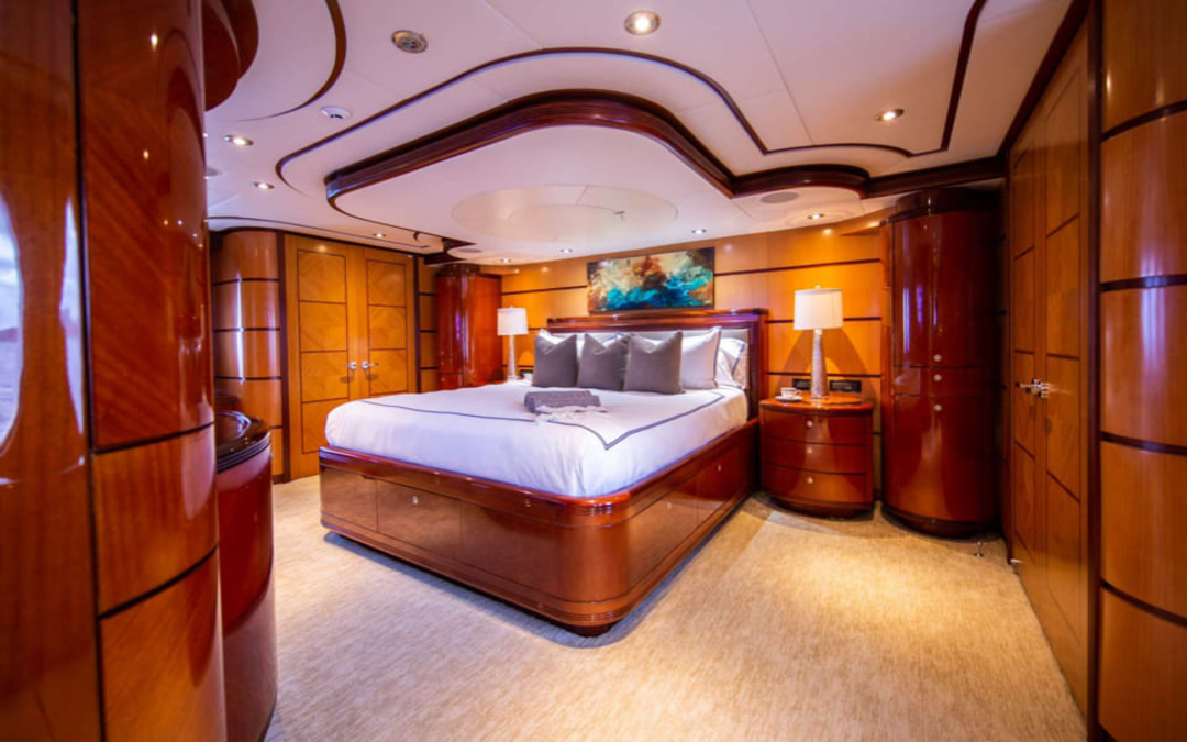 141' Ares Marine