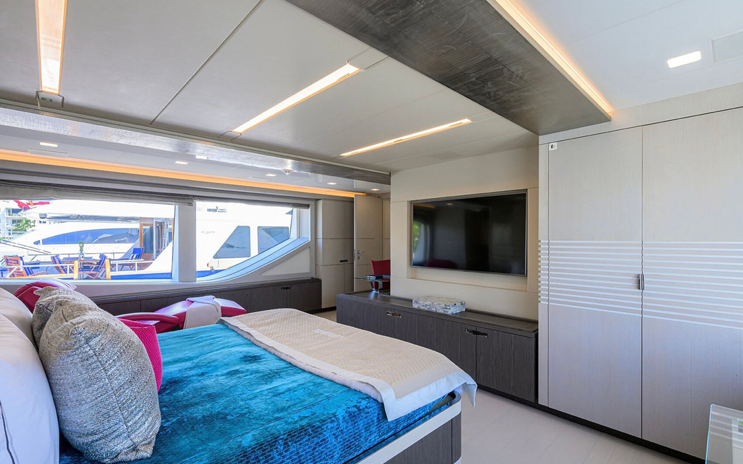 108' Ferretti