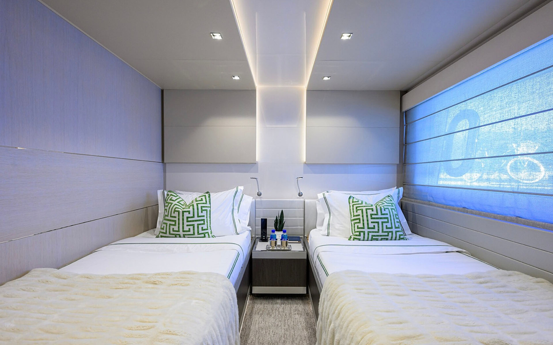 108' Ferretti