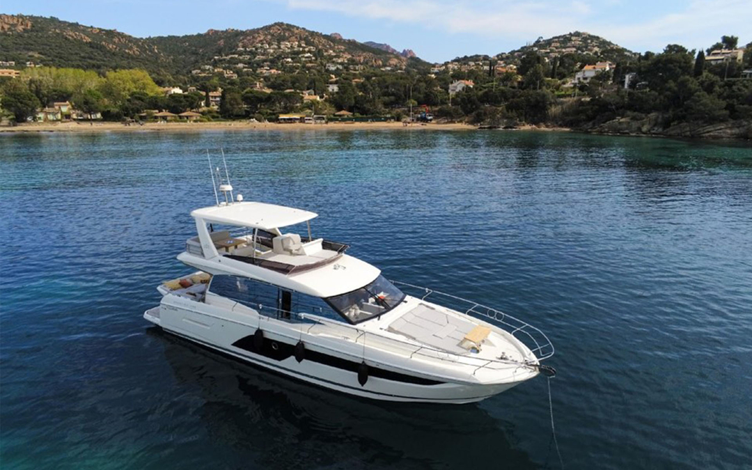 60' Jeanneau