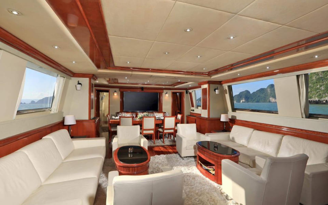 106' Falcon