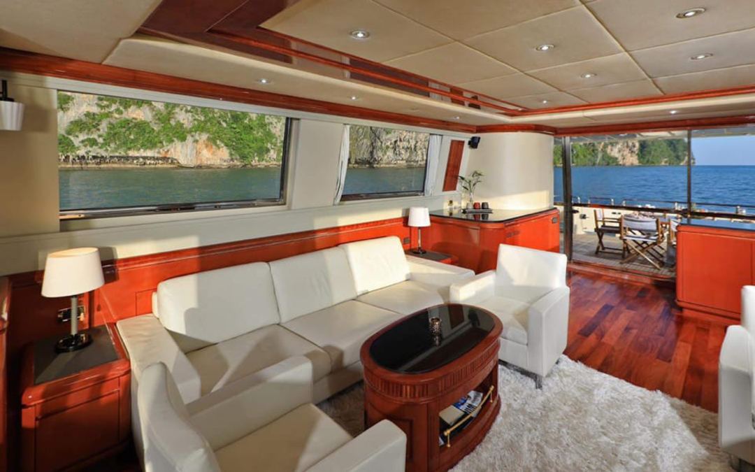 106' Falcon