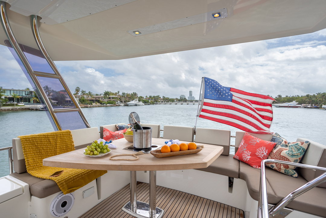 55' Prestige
