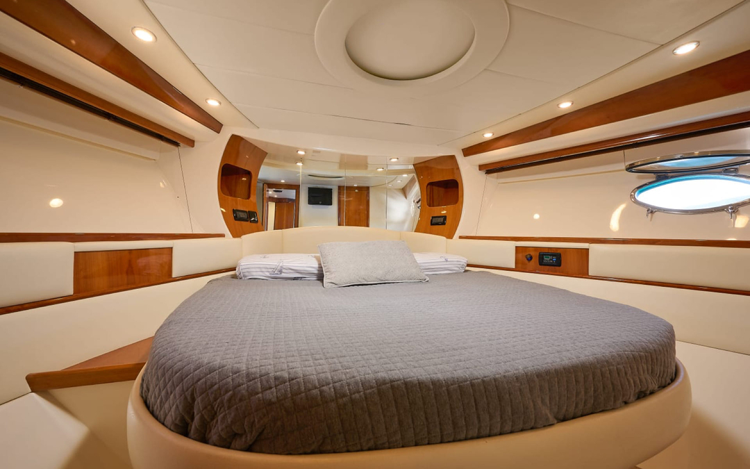 50' Pershing
