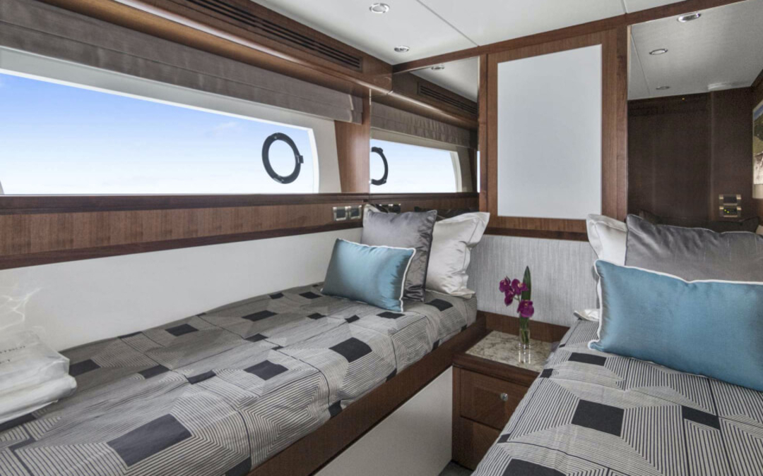 85' Ocean Alexander