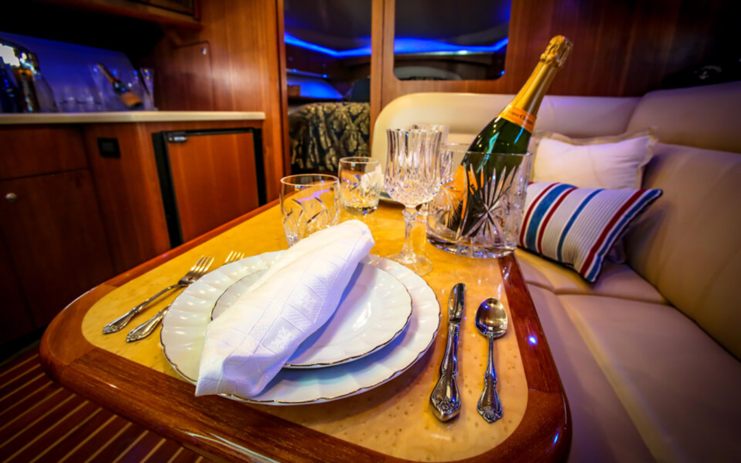 40' Tiara