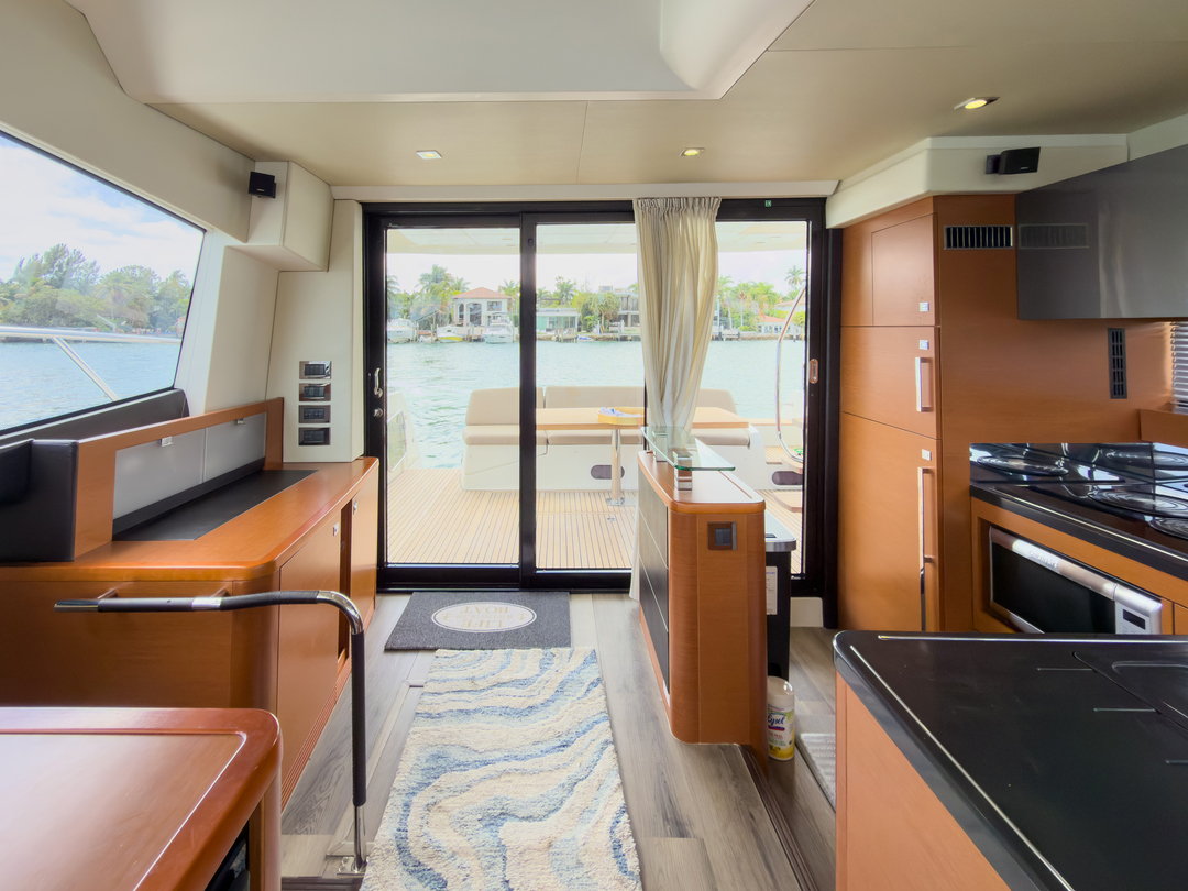55' Prestige