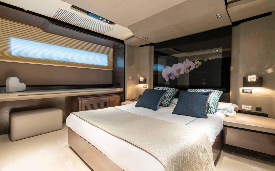 120' Custom