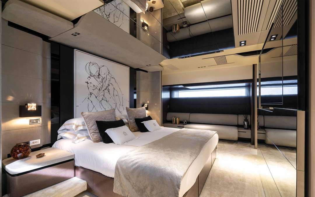120' Custom