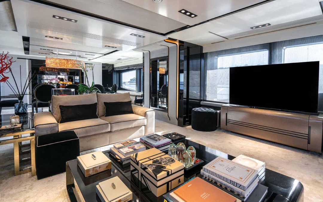 120' Custom