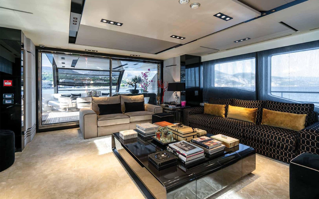 120' Custom