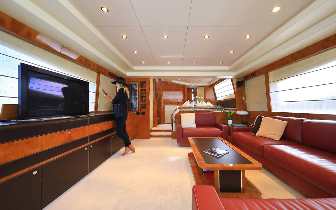 85' Riva