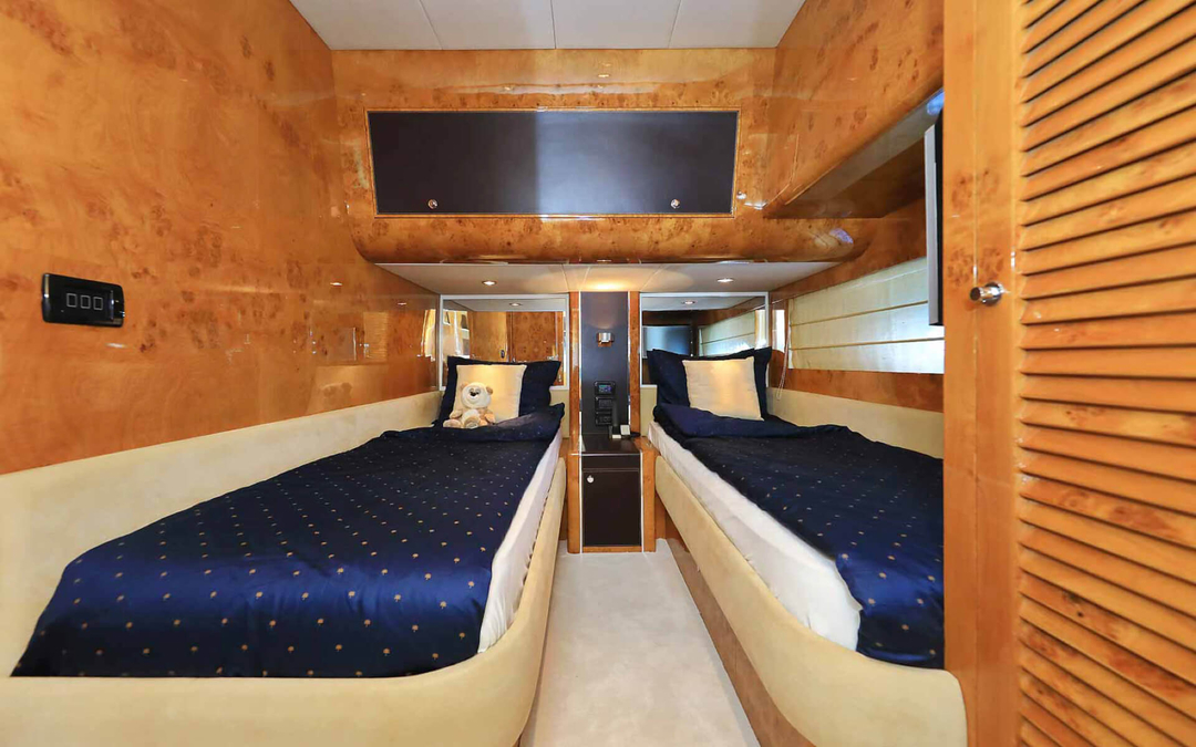 85' Riva