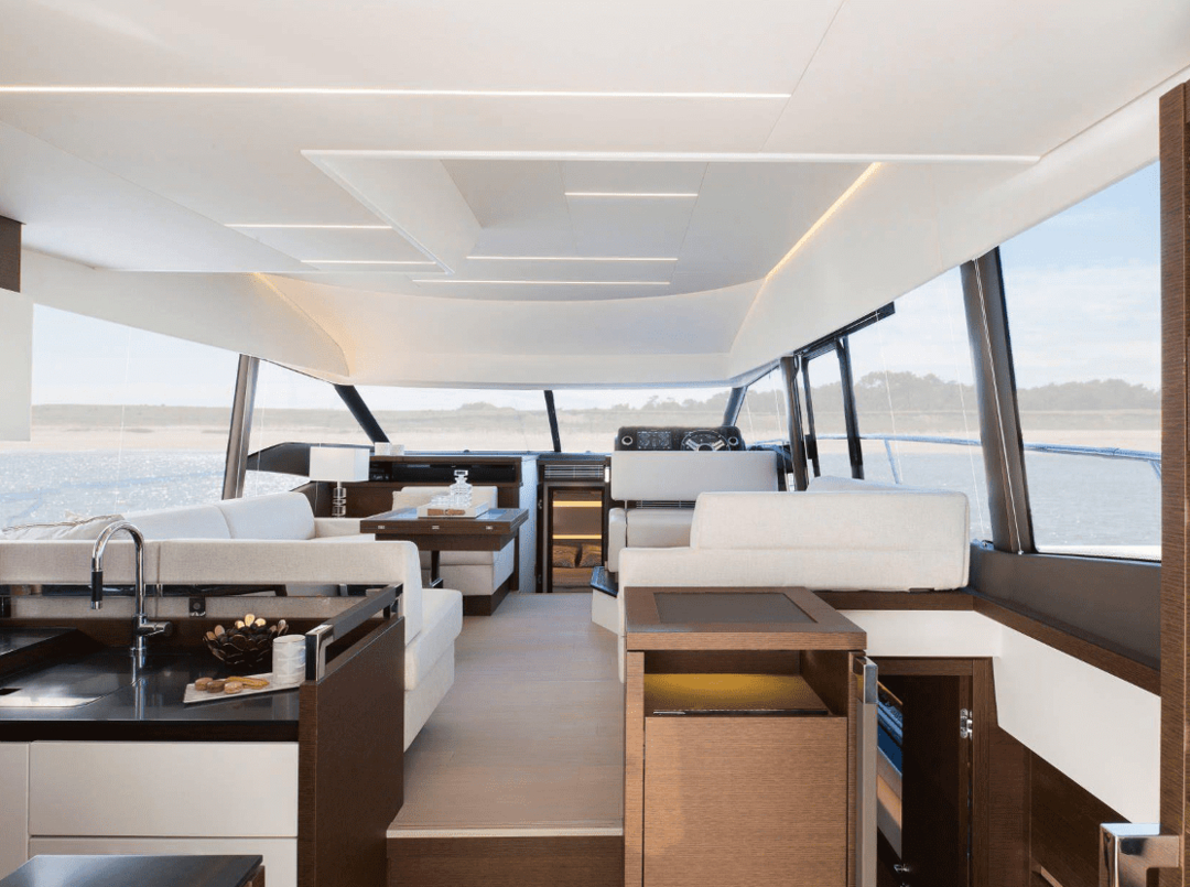 52' Prestige Fly