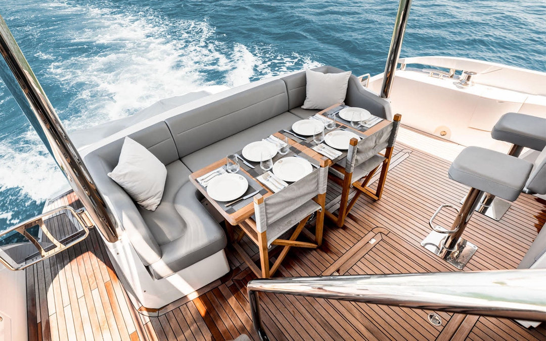 66' Sunseeker