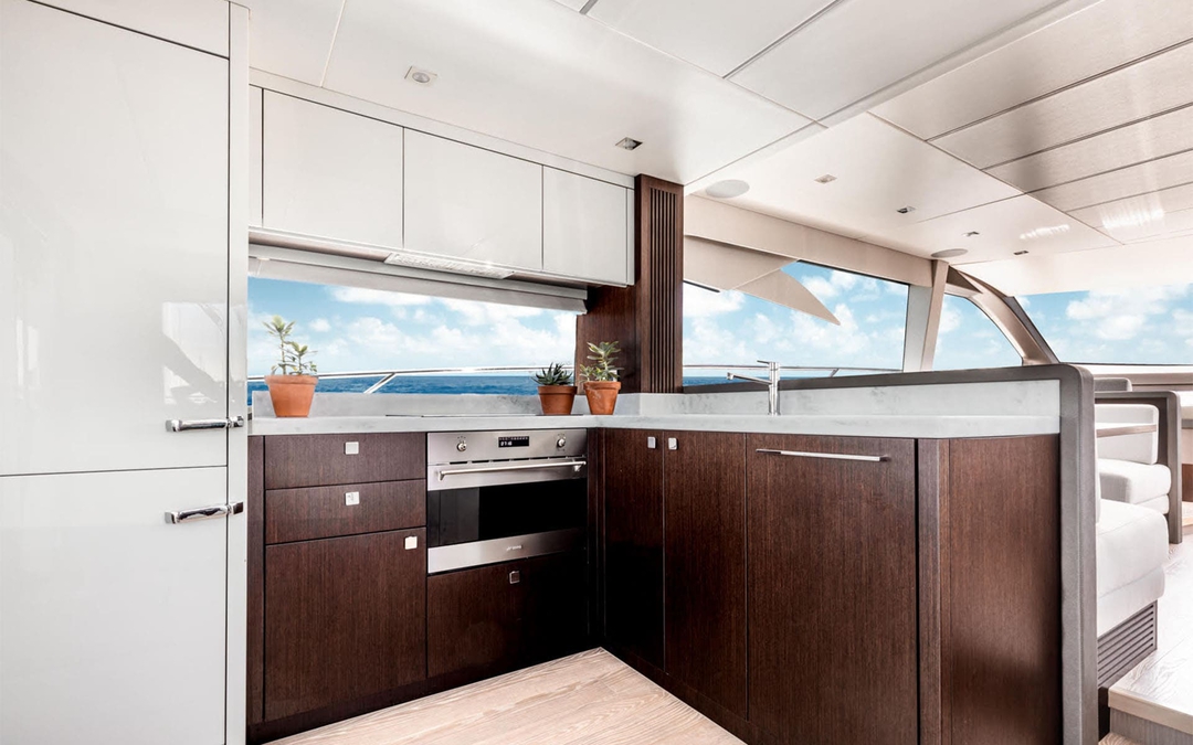 66' Sunseeker