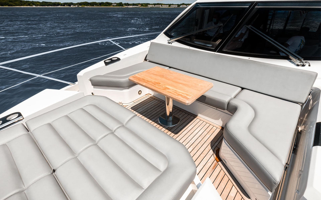 66' Sunseeker