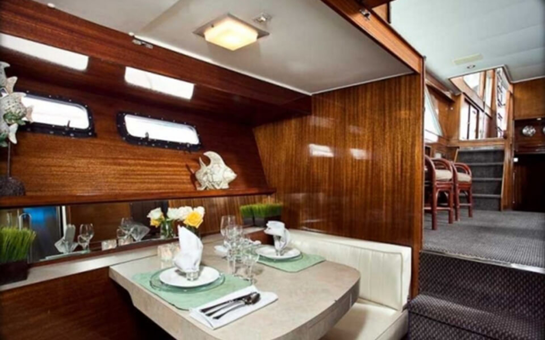 65' Chris-Craft